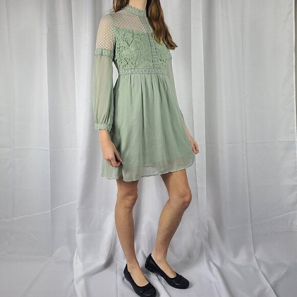 Xhiliration Floral Green Embroidered Boho Lace Long Sleeve Mini Dress - Picture 3 of 4